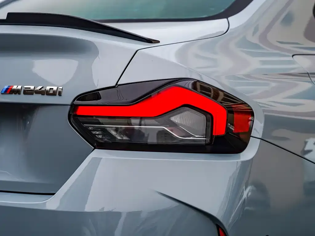 BMW M240i — фото 4