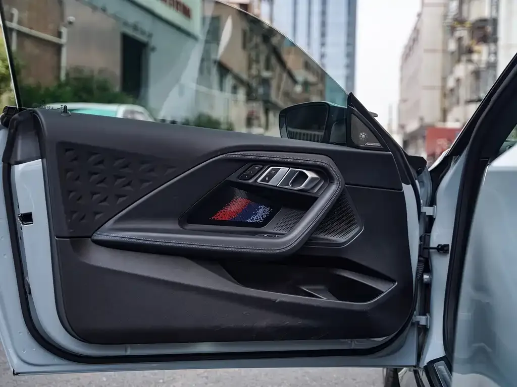 BMW M240i — фото 7
