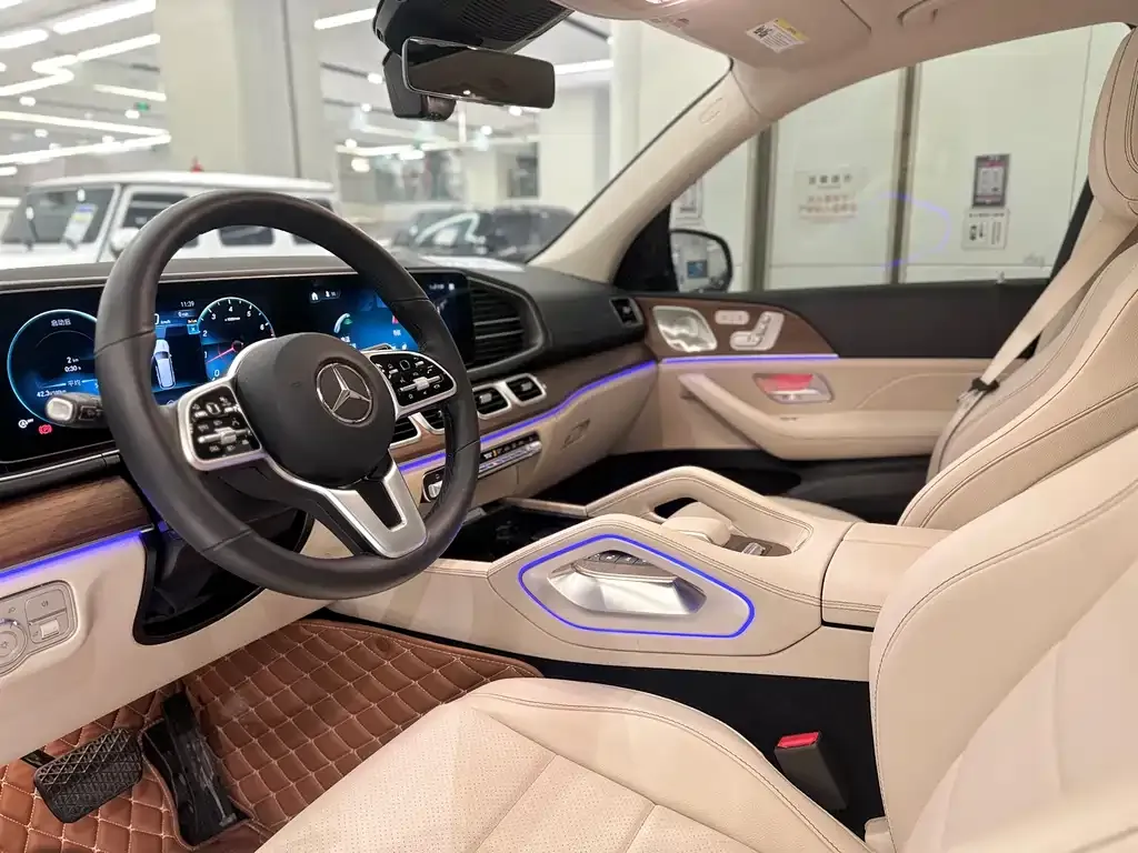 Mercedes-Benz GLS — фото 8