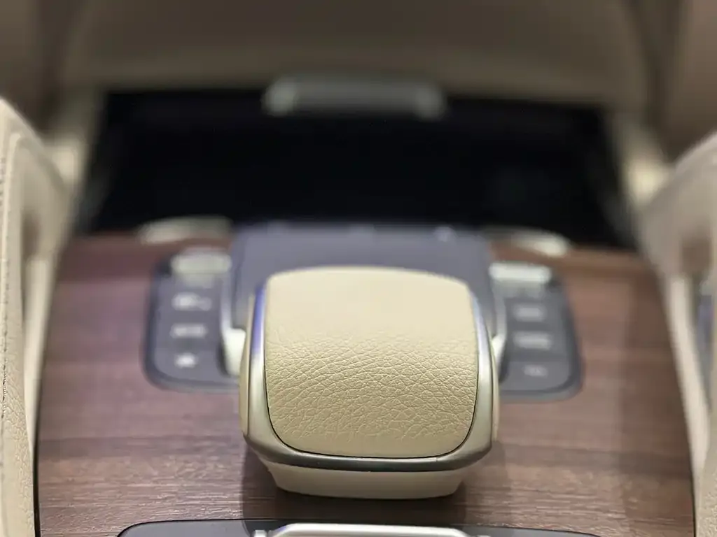 Mercedes-Benz GLS — фото 4