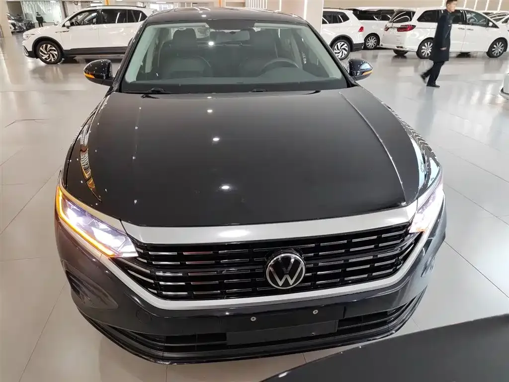 Volkswagen Passat — фото 9