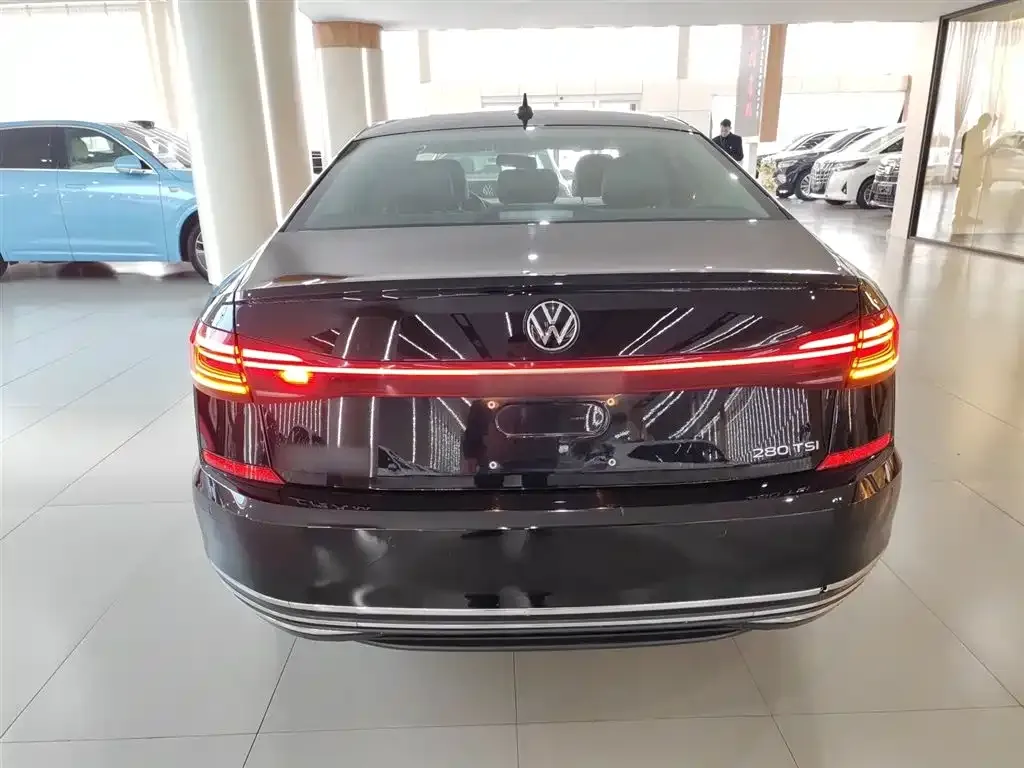 Volkswagen Passat — фото 4