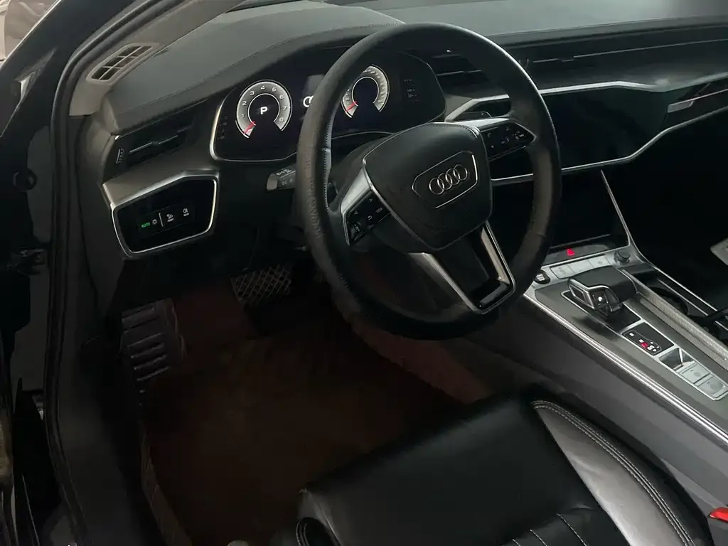 Audi A6L — фото 5