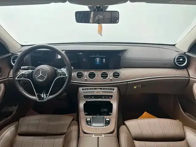 Mercedes-Benz E-Class — фото 5
