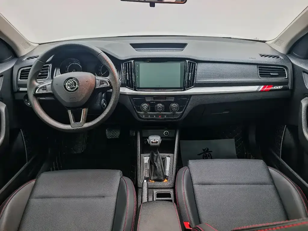 Skoda Kamiq — фото 10