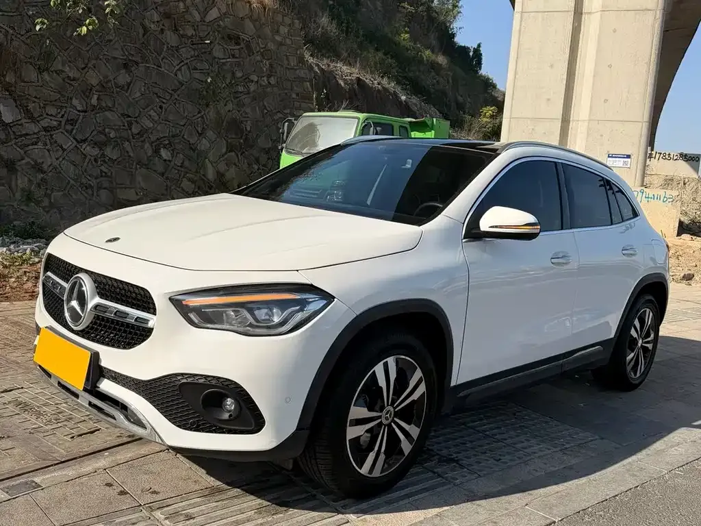 Mercedes-Benz GLA — фото 1