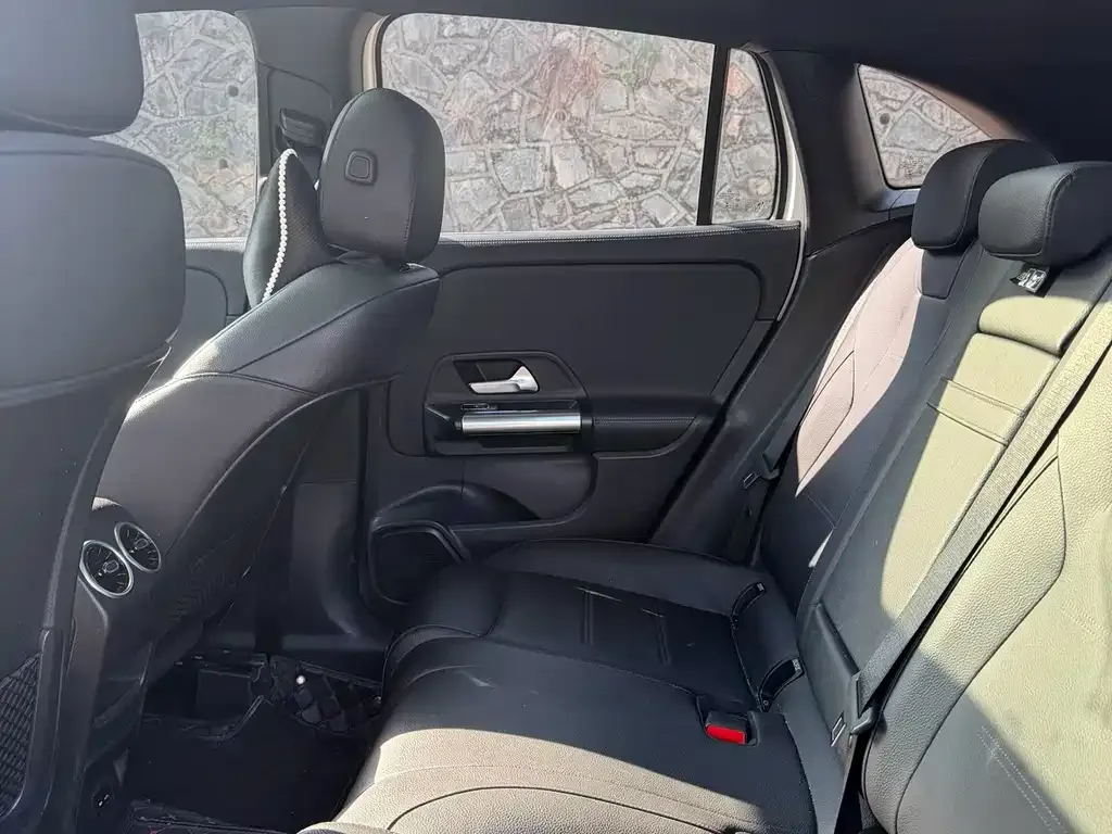 Mercedes-Benz GLA — фото 5
