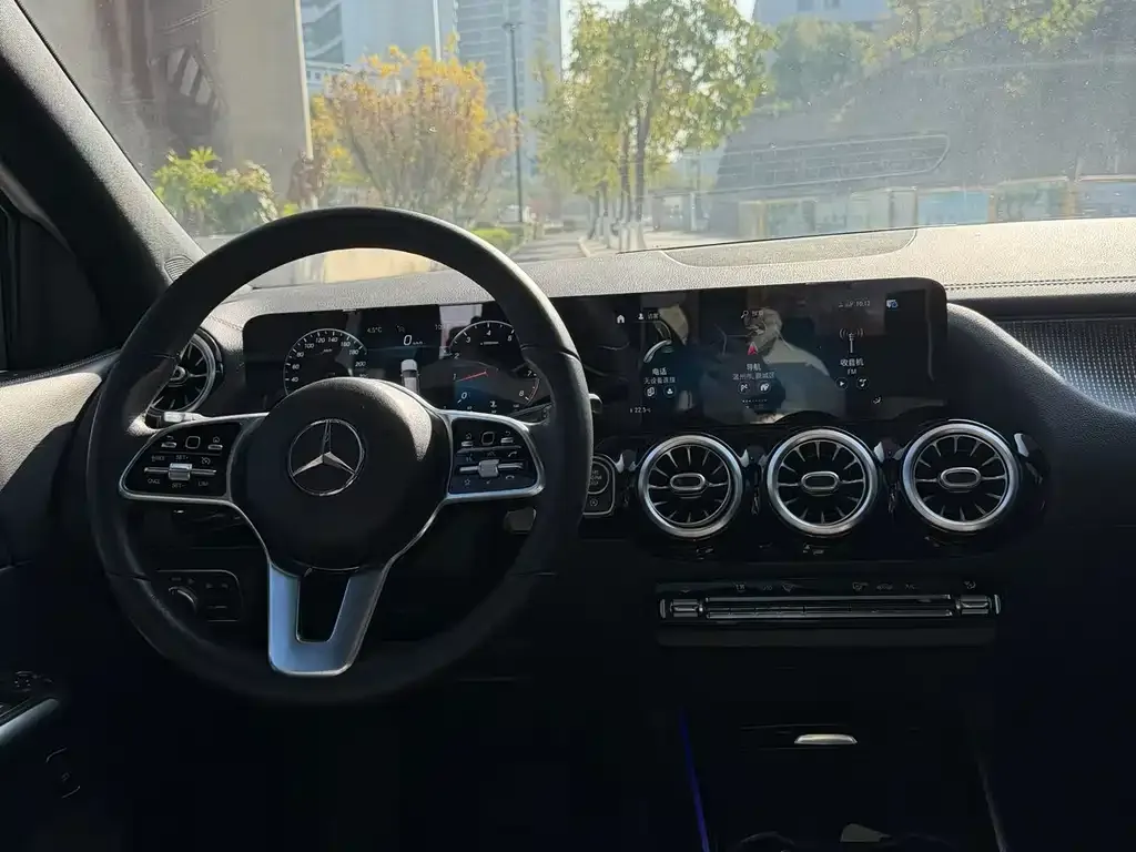 Mercedes-Benz GLA — фото 6