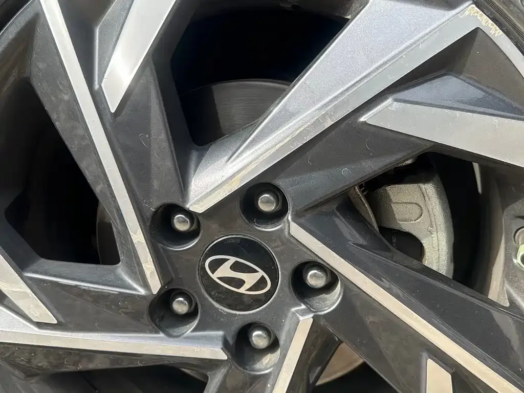 Hyundai Elantra — фото 4
