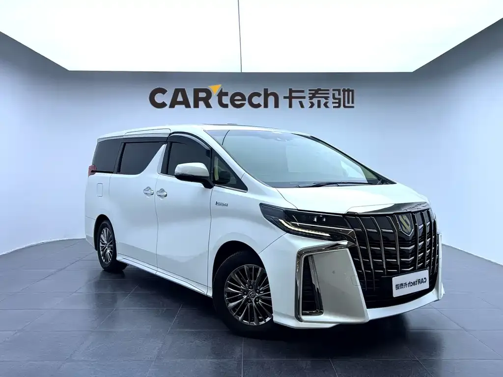 Toyota Alphard — фото 9