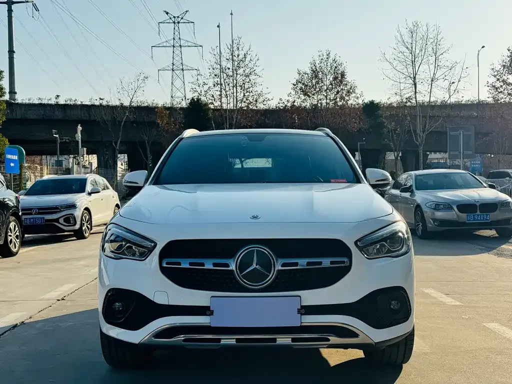 Mercedes-Benz GLA — фото 6