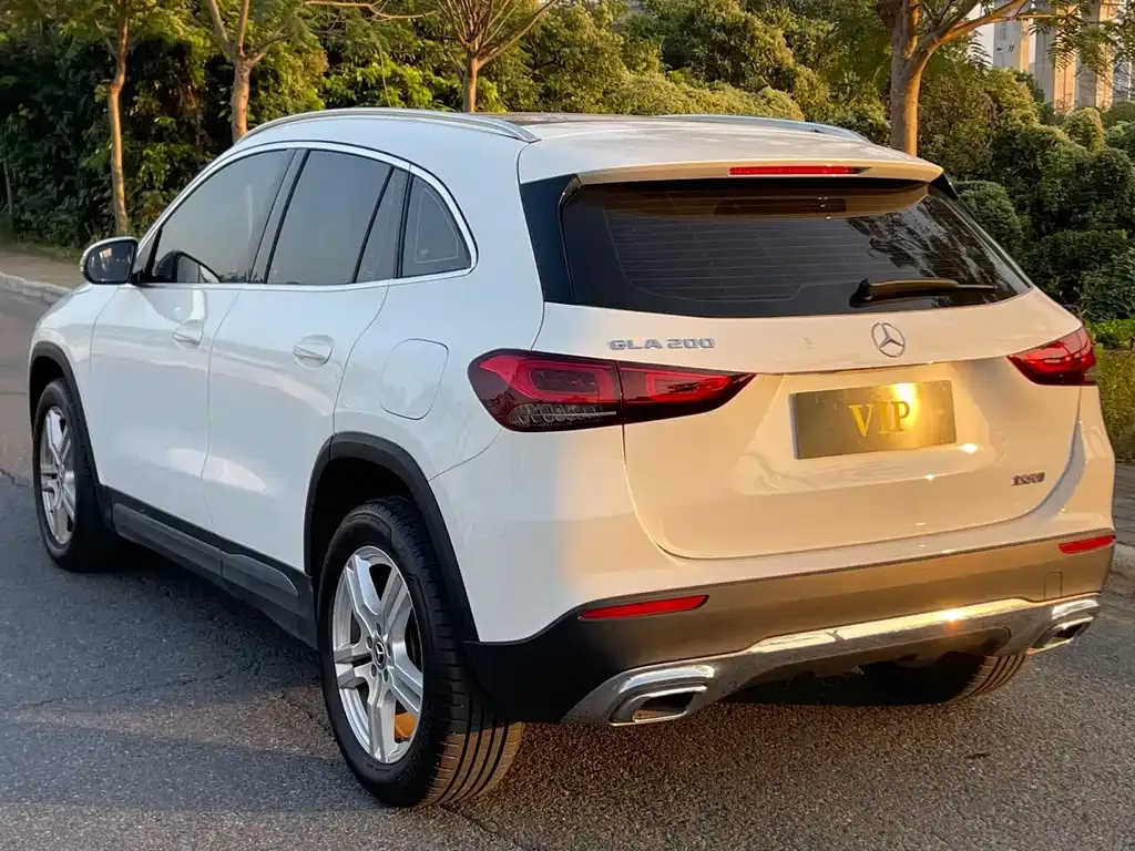 Mercedes-Benz GLA — фото 8