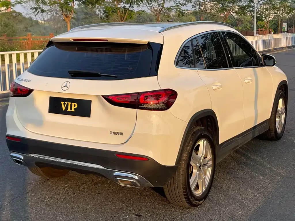Mercedes-Benz GLA — фото 6