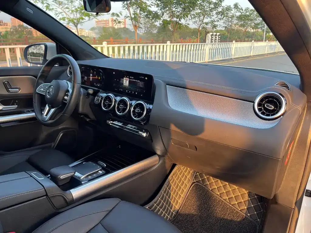Mercedes-Benz GLA — фото 7