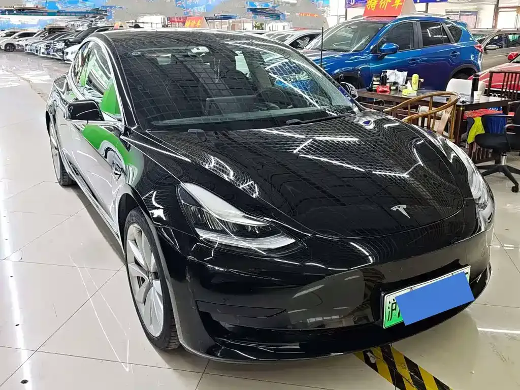 Tesla Model 3 — фото 2