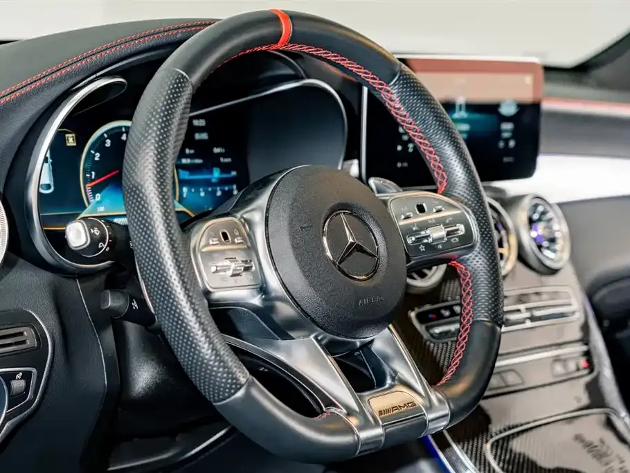 Mercedes-Benz GLC Coupe AMG — фото 10
