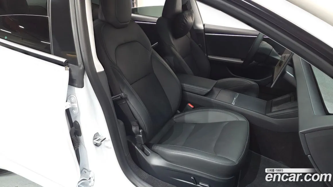 Tesla Model 3 — фото 10