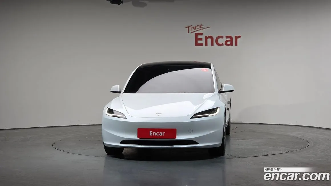 Tesla Model 3 — фото 3