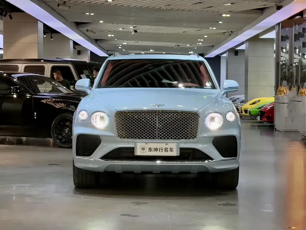 Bentley Bentayga — фото 3