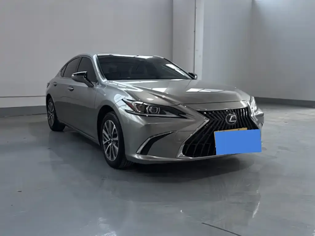 Lexus ES — фото 4