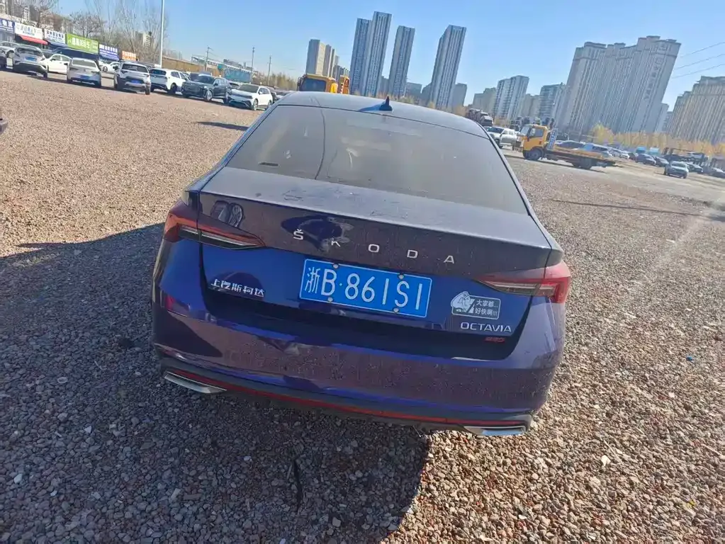 Skoda Octavia — фото 9