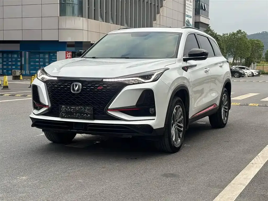 Changan CS75PLUS — фото 1