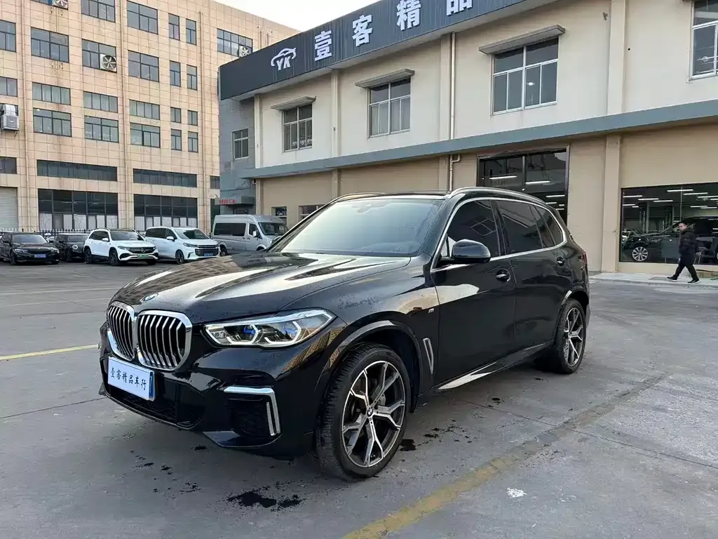 BMW X5 — фото 1