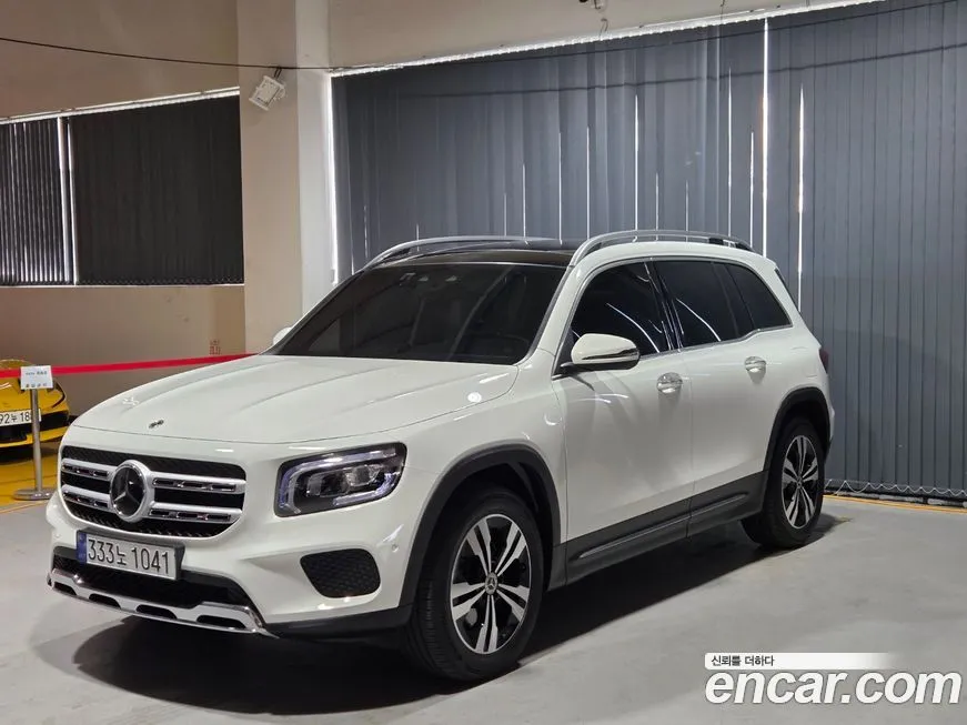 Mercedes-Benz GLB-Class — фото 1