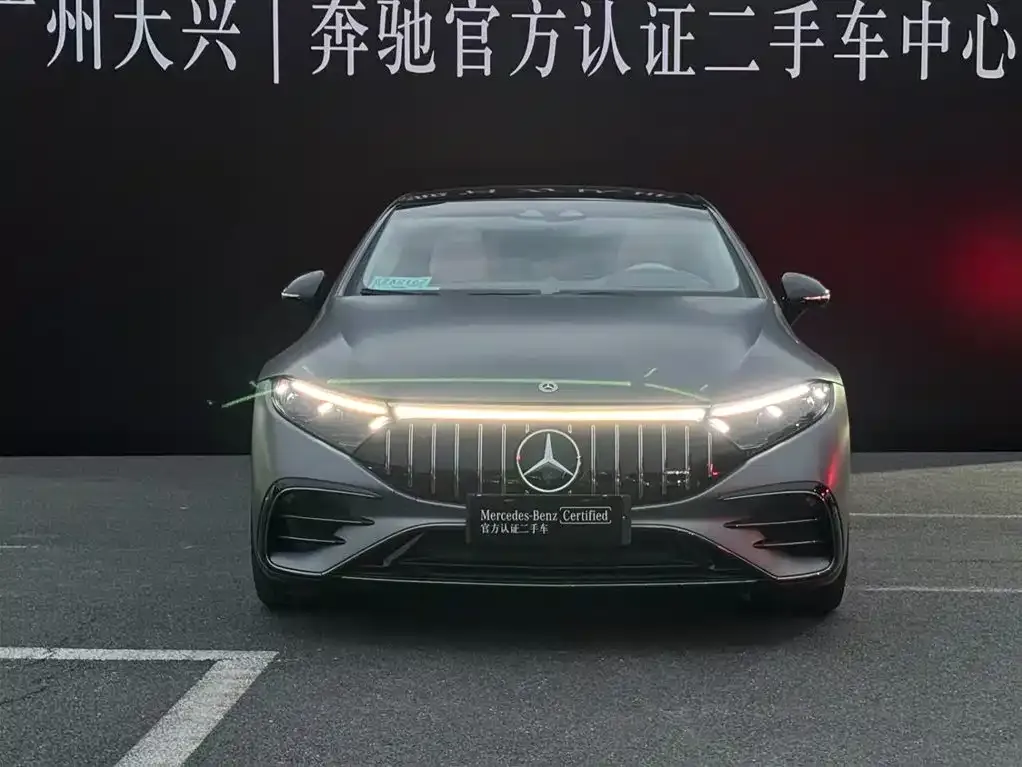 Mercedes-Benz EQS AMG — фото 6