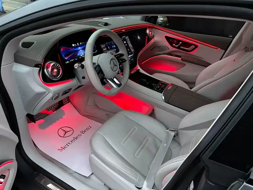 Mercedes-Benz EQS AMG — фото 7