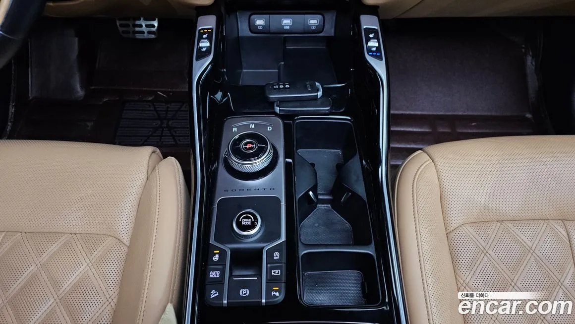 Kia Sorento — фото 9