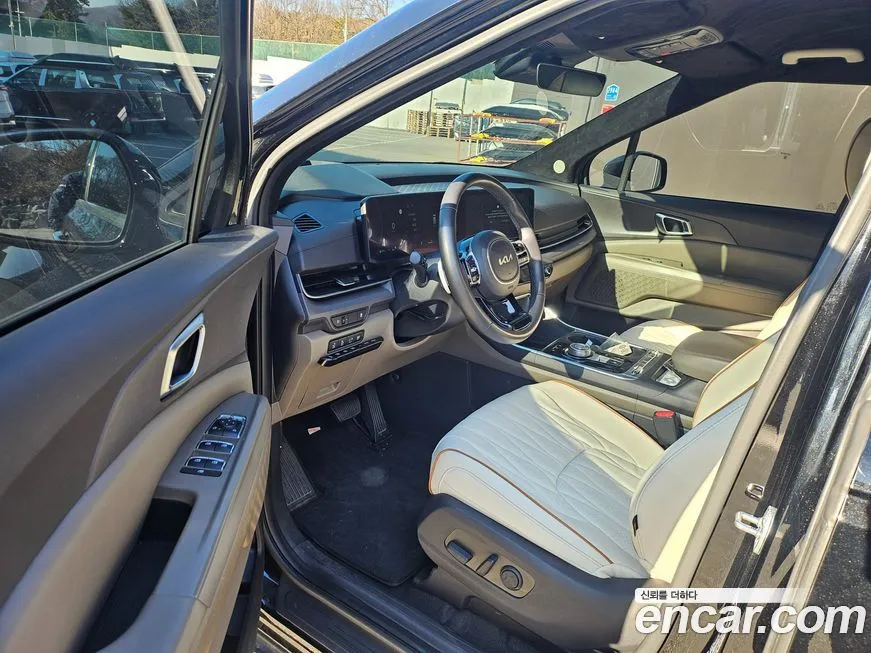 Kia Carnival — фото 10