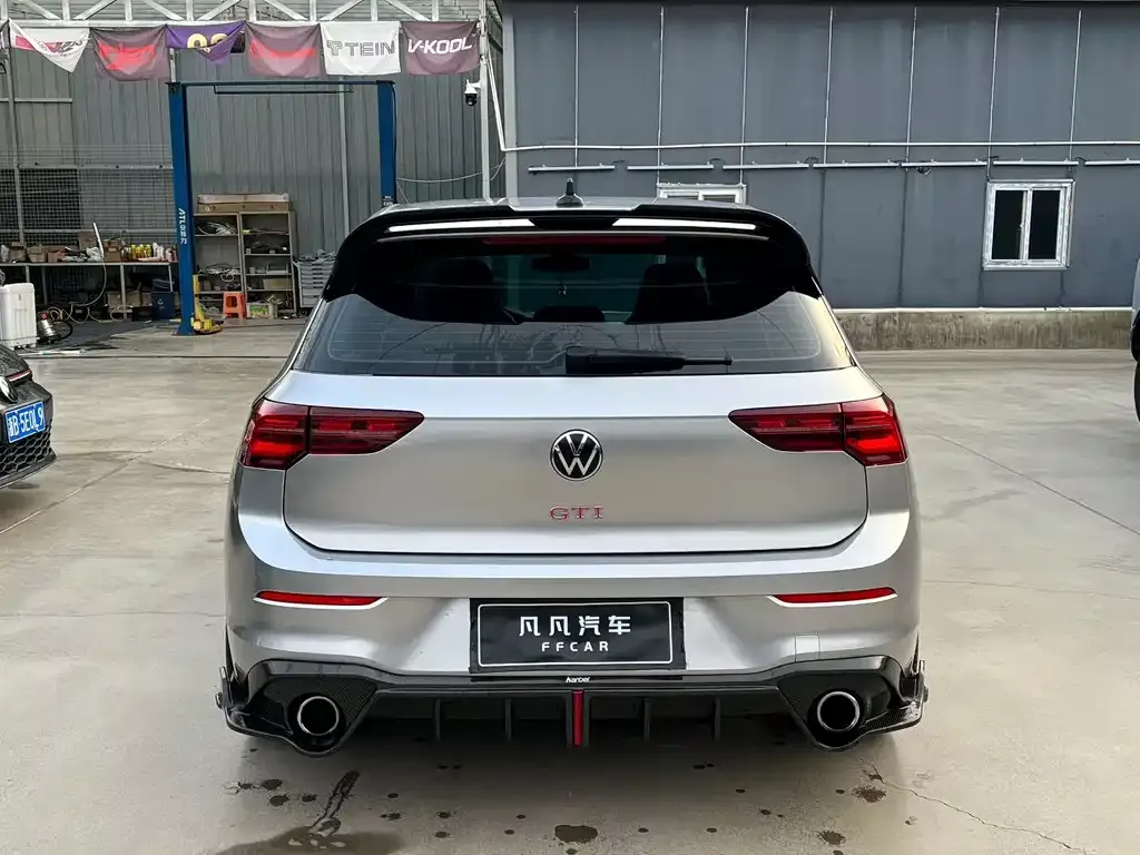 Volkswagen Golf GTI — фото 5