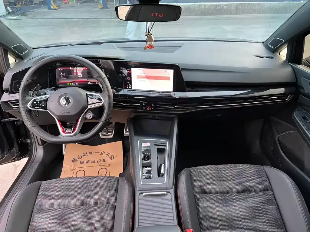 Volkswagen Golf GTI — фото 2