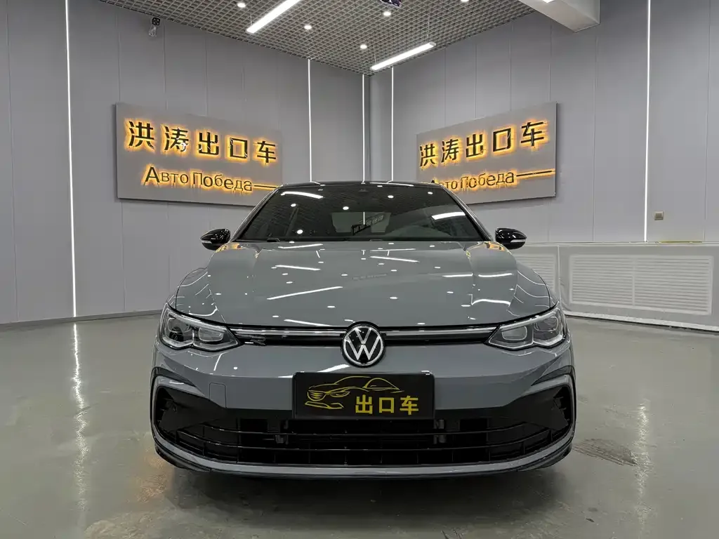 Volkswagen Golf — фото 1