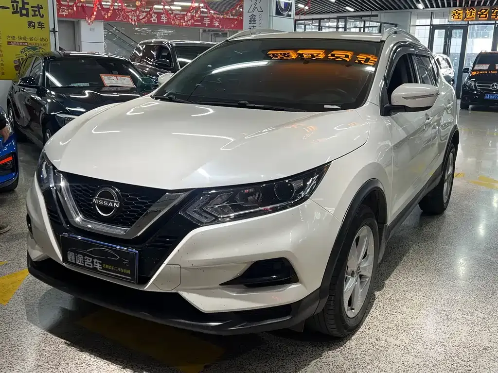 Nissan Qashqai — фото 1