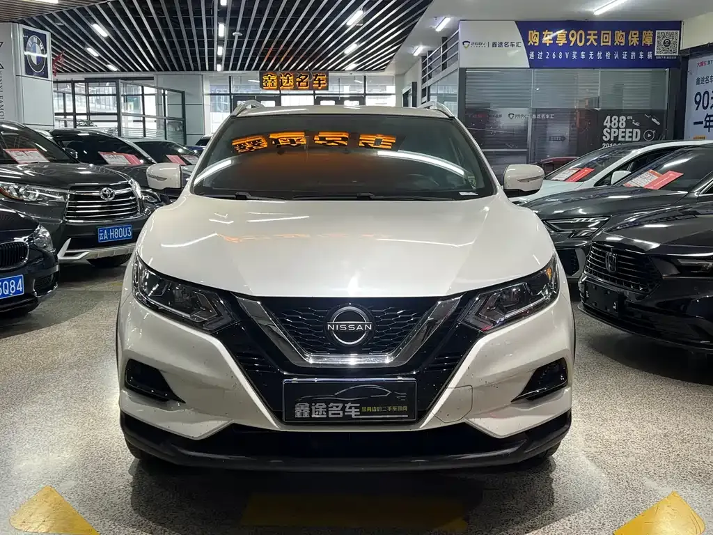 Nissan Qashqai — фото 8