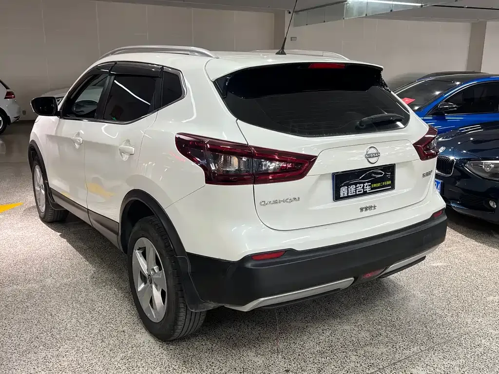 Nissan Qashqai — фото 9