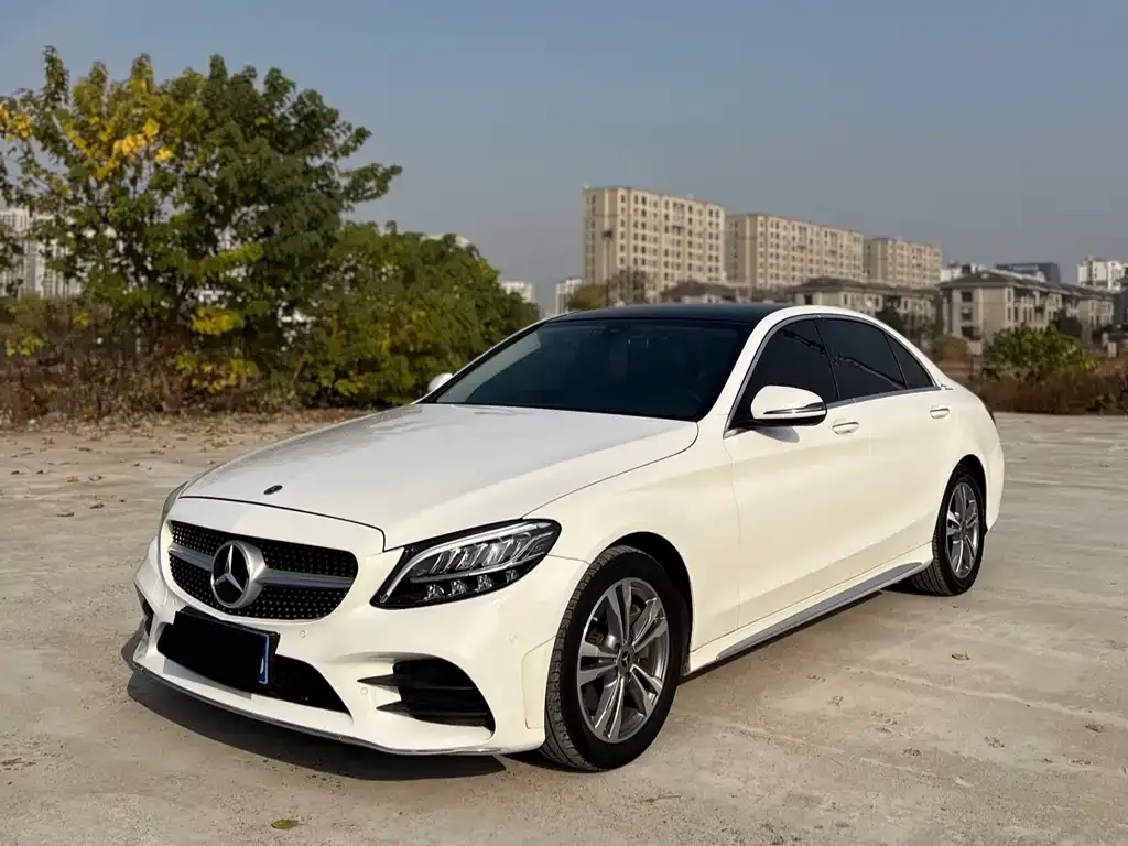 Mercedes-Benz C-Class — фото 1