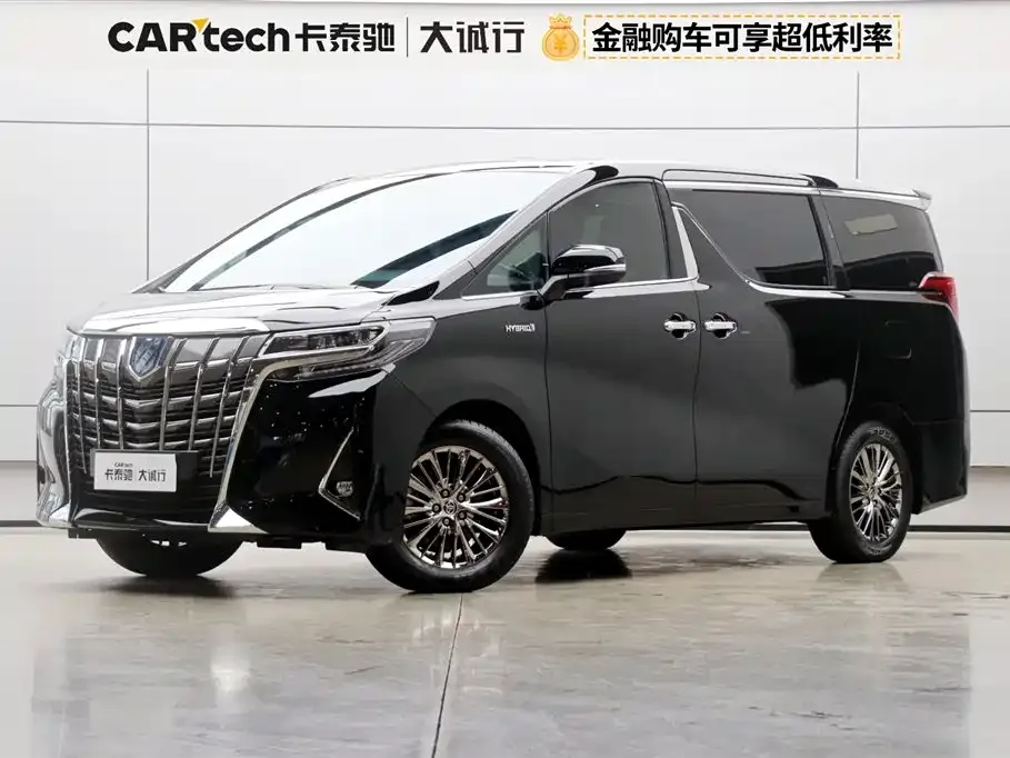 Toyota Alphard — фото 1