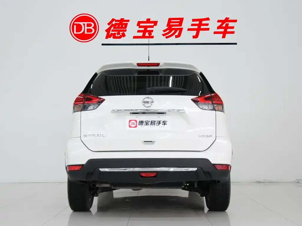 Nissan X-Trail — фото 10