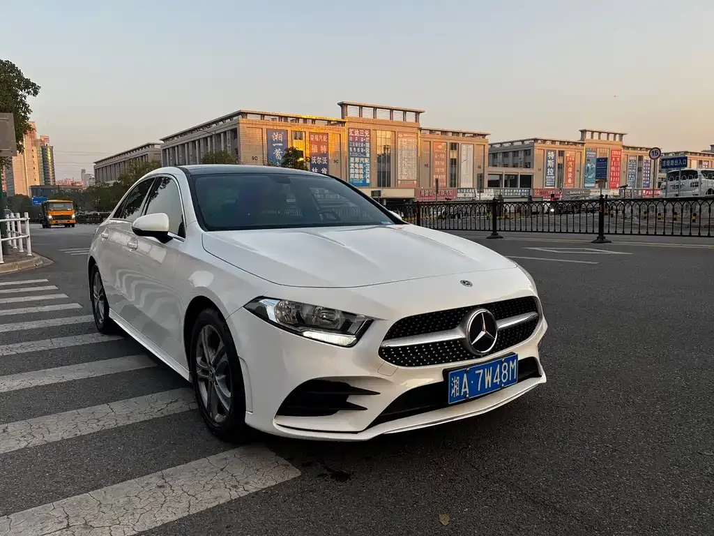 Mercedes-Benz A-Class — фото 1