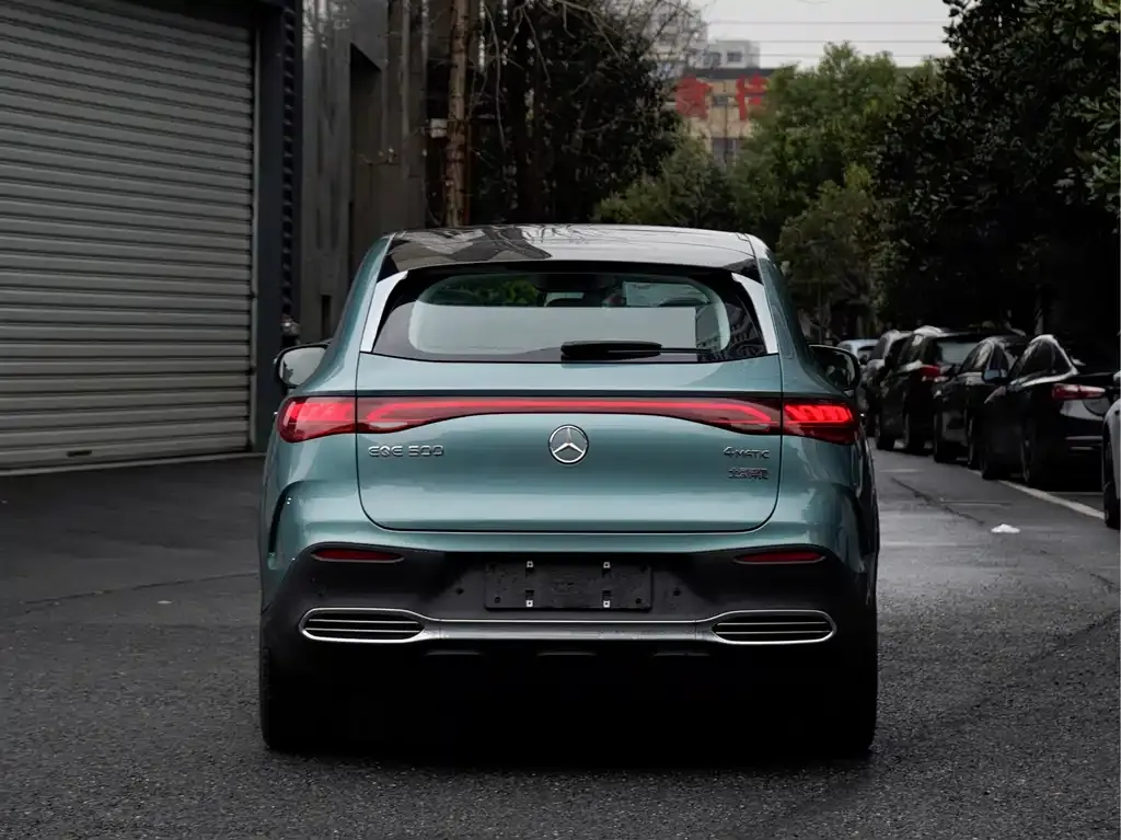 Mercedes-Benz EQE SUV — фото 6