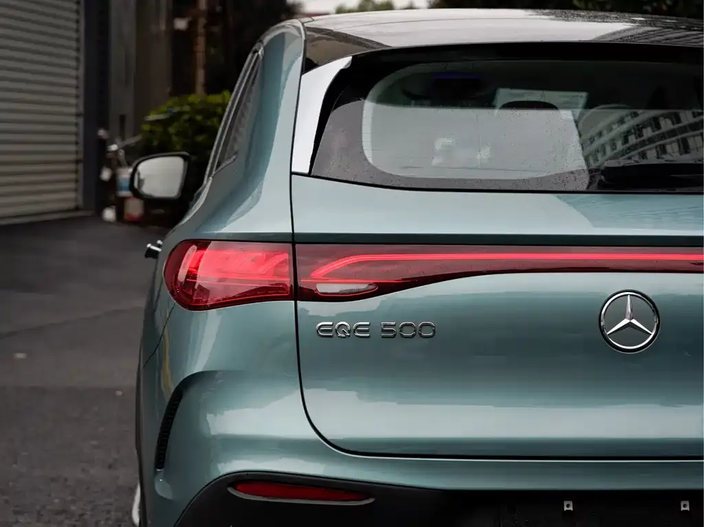 Mercedes-Benz EQE SUV — фото 2