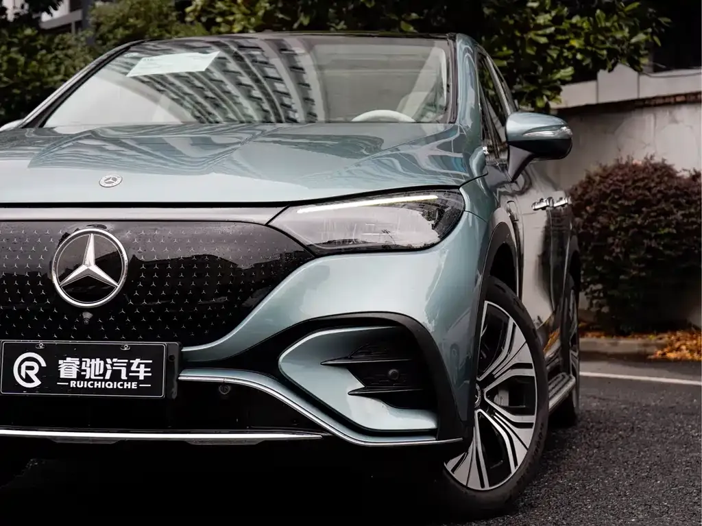 Mercedes-Benz EQE SUV — фото 4