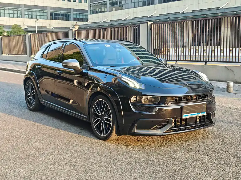 Lynk & Co 02 Hatchback — фото 10