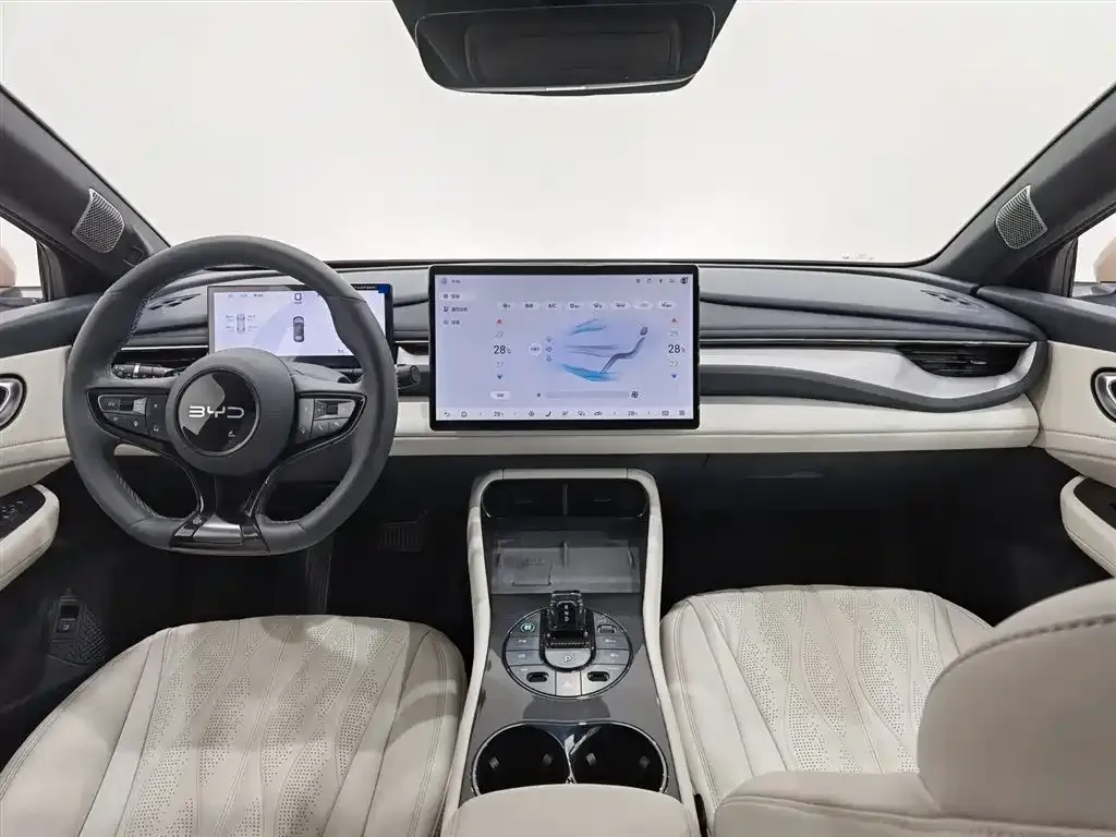 BYD Seal 06GT — фото 10