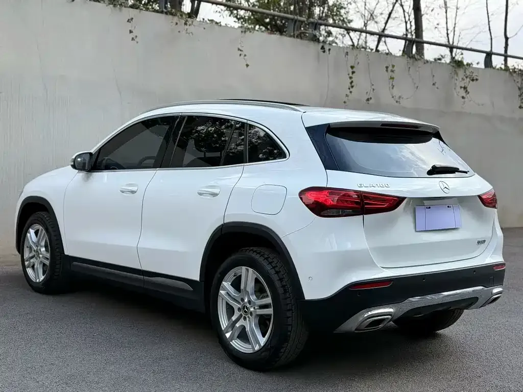 Mercedes-Benz GLA — фото 8