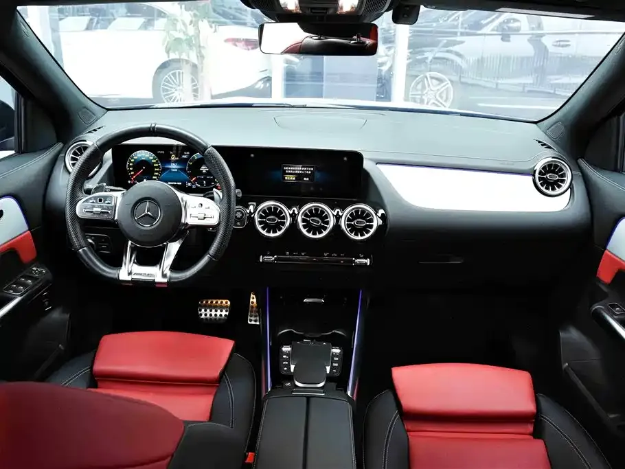 Mercedes-Benz GLA AMG — фото 3