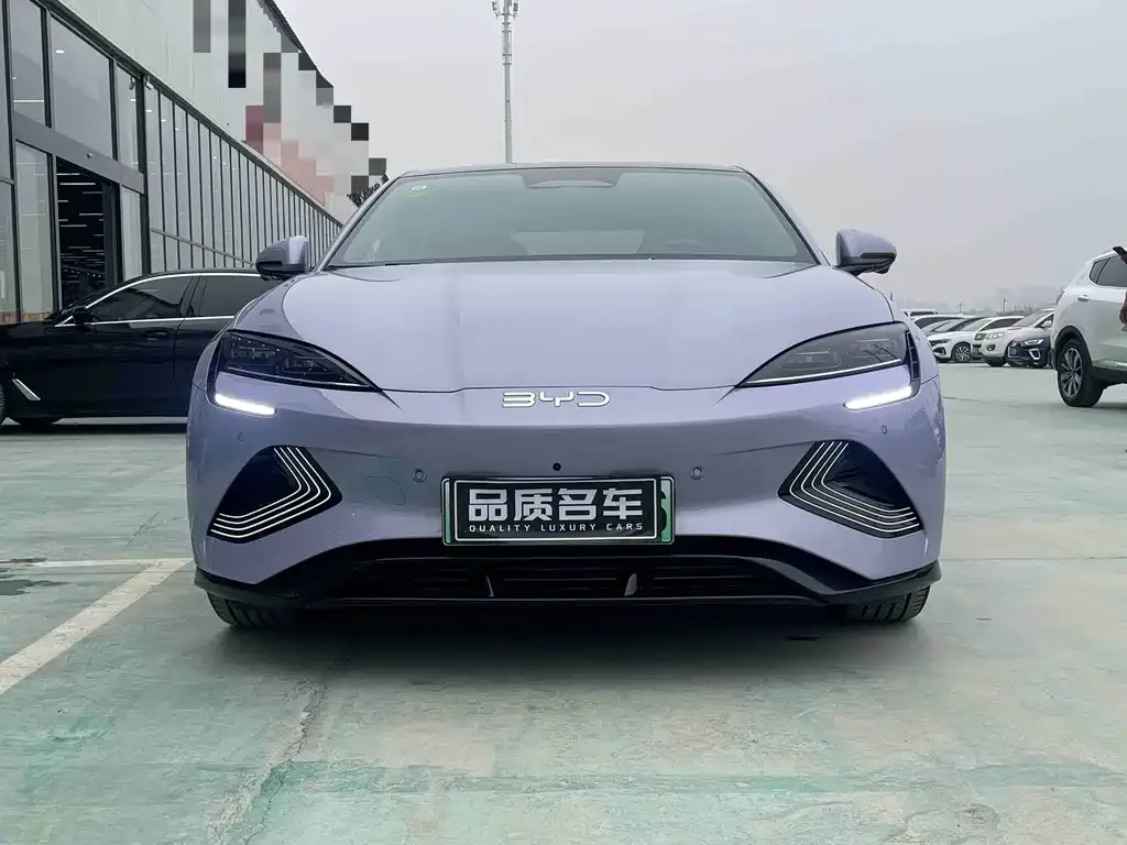BYD Seal — фото 10